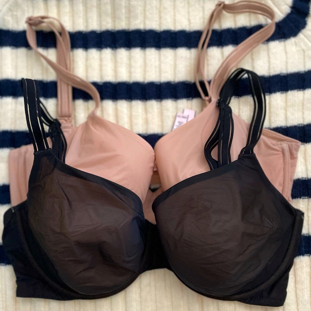 BLACK VS unlined bra